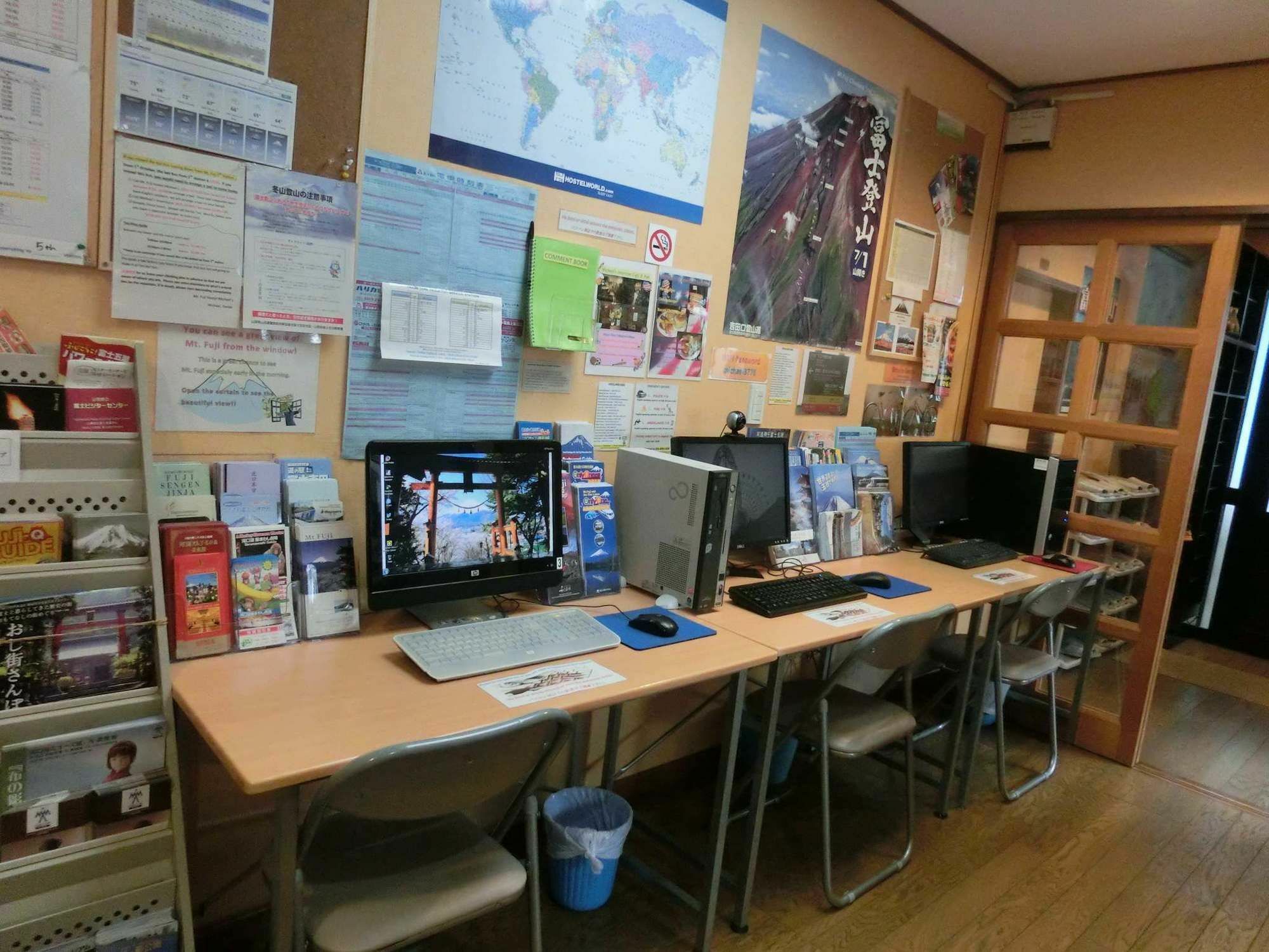 Mt Fuji Hostel Michael'S Fujiyoshida Dış mekan fotoğraf